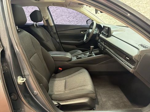 Used 2024 Honda Accord EX image 11