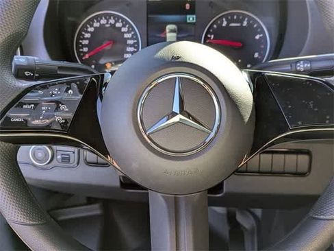 Used 2025 Mercedes-Benz Sprinter 2500 image 19
