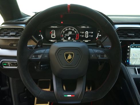 Used 2023 Lamborghini Urus Performante AWD/4WD image 19