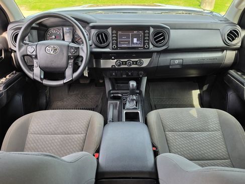 Used 2022 Toyota Tacoma SR w/ SR Convenience Package RWD image 9