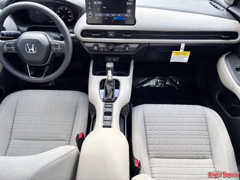 Used 2026 Honda HR-V LX image 17