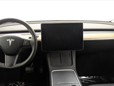Used 2023 Tesla Model Y Long Range AWD/4WD image 24