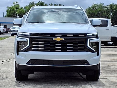 New 2026 Chevrolet Suburban High Country RWD image 2