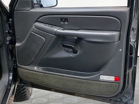 Used 2005 Chevrolet Silverado 1500 LS w/ Light Duty Power Package AWD/4WD image 24