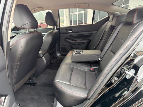 Used 2025 Nissan Altima 2.5 SR AWD/4WD image 17