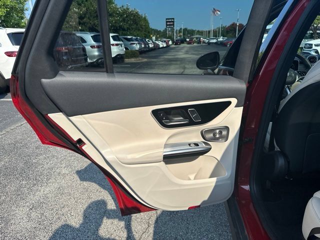 Used 2026 Mercedes-Benz GLC 300 image 24
