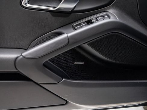 Used 2024 Porsche 718 Cayman RWD image 26