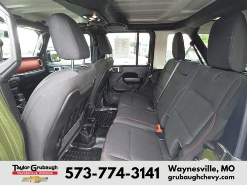 Used 2021 Jeep Wrangler Unlimited Rubicon w/ LED Lighting Group AWD/4WD image 28
