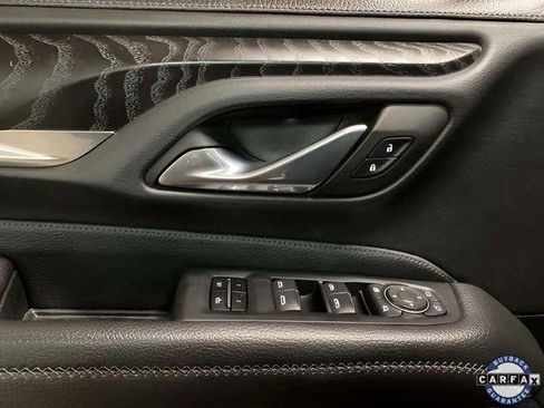 Used 2023 GMC Yukon XL Denali image 25