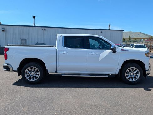 Used 2020 Chevrolet Silverado 1500 LTZ AWD/4WD image 8