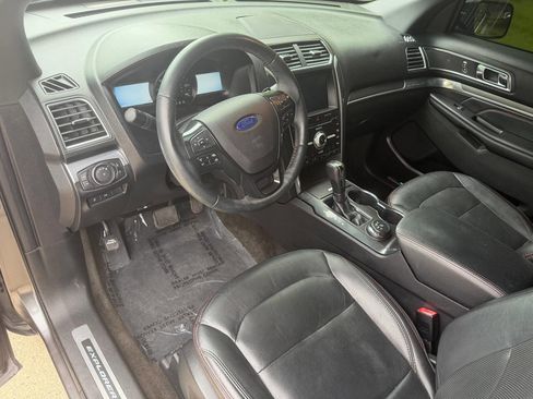 Used 2018 Ford Explorer Sport w/ Equipment Group 401A AWD/4WD image 25