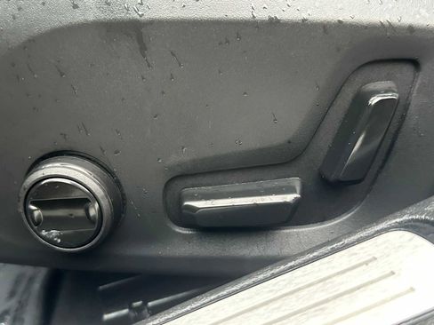 Certified 2025 Volvo V60 B5 Cross Country Plus image 21