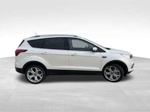 Used 2019 Ford Escape Titanium image 8