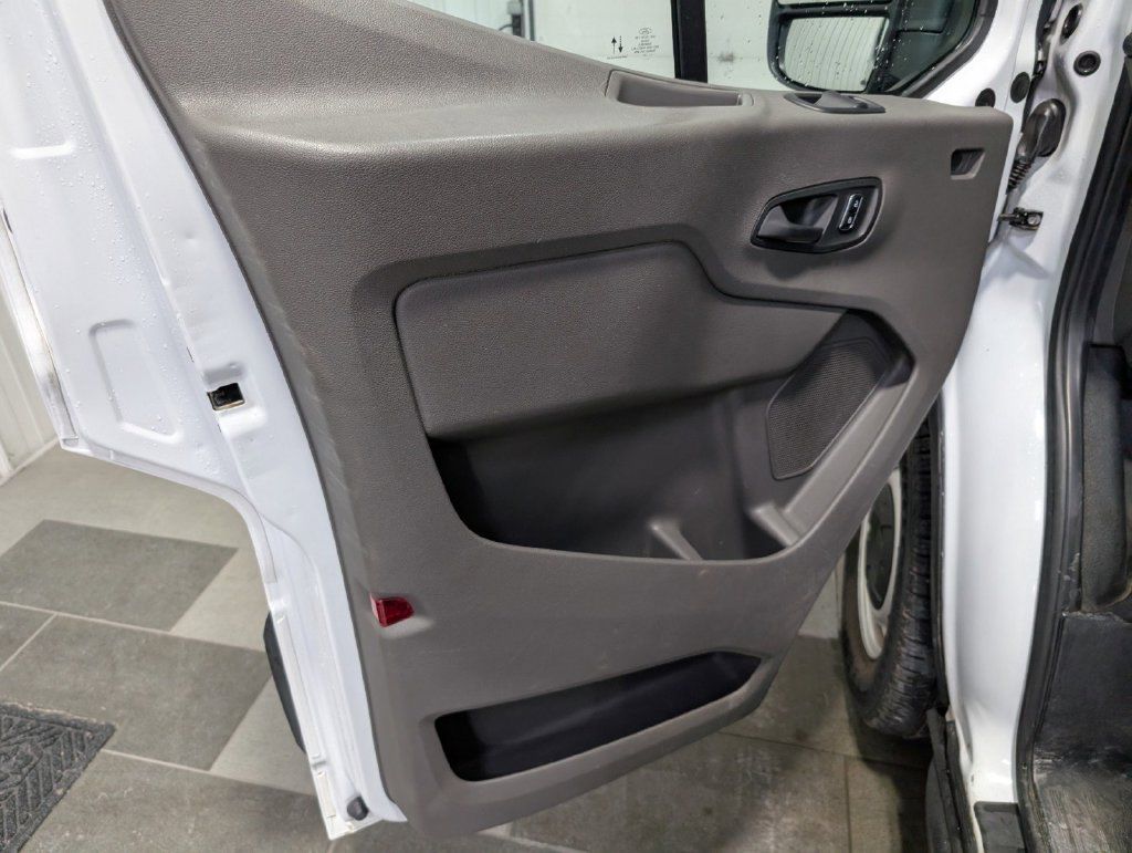 Used 2023 Ford Transit 250 Medium Roof RWD image 8