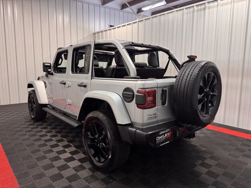 Used 2023 Jeep Wrangler Unlimited Sahara AWD/4WD image 45