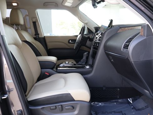 Used 2022 INFINITI QX80 Premium Select w/ Cargo Package AWD/4WD image 33