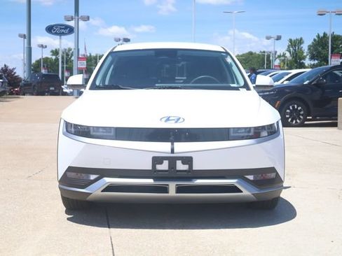 Used 2024 Hyundai Ioniq 5 SE AWD/4WD image 3