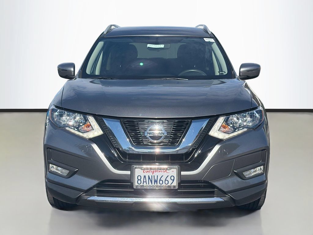 Used 2017 Nissan Rogue SV FWD image 2