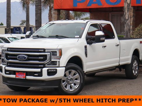 Used 2022 Ford F250 Platinum w/ FX4 Off-Road Package image 4