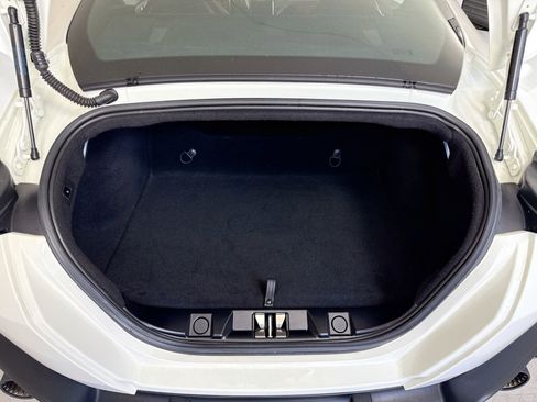 Certified 2023 Ferrari Roma image 26