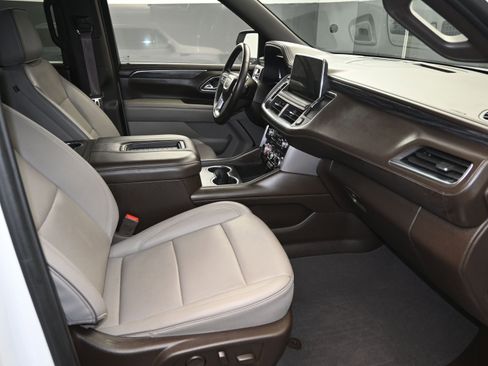 Certified 2023 GMC Yukon XL SLT w/ SLT Premium Package image 23