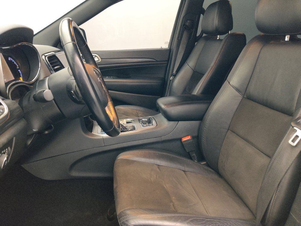 Used 2020 Jeep Grand Cherokee Altitude AWD/4WD image 17