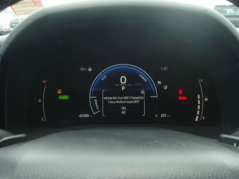 Used 2025 Toyota Camry SE image 15