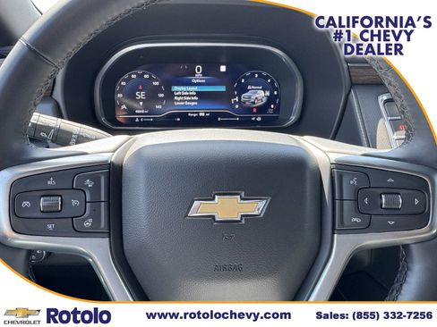 Used 2023 Chevrolet Suburban Premier AWD/4WD image 29