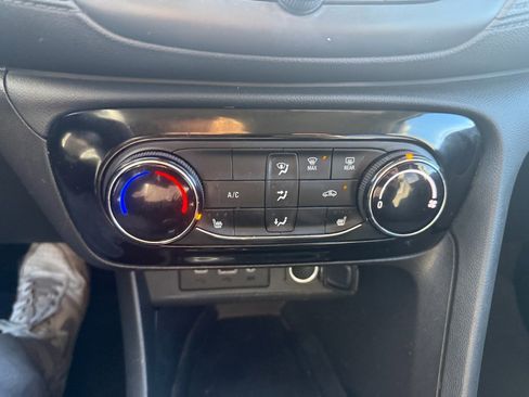 Used 2022 Buick Encore GX Preferred w/ Cold Weather Comfort Package image 14