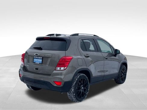 Certified 2022 Chevrolet Trax LT w/ Sport Edition image 2