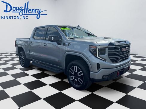 Used 2025 GMC Sierra 1500 AT4 w/ AT4 Premium Package AWD/4WD image 7