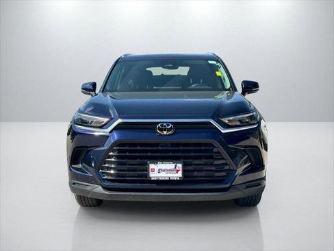 Certified 2025 Toyota Grand Highlander FWD image 2