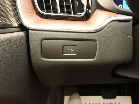 Used 2023 Volvo XC60 B5 Ultimate w/ Climate Package AWD/4WD image 29