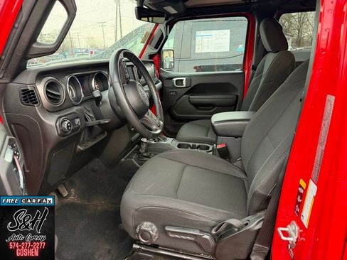 Used 2023 Jeep Gladiator Willys image 4