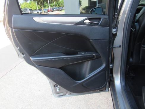 Used 2016 Lincoln MKC Premiere image 15