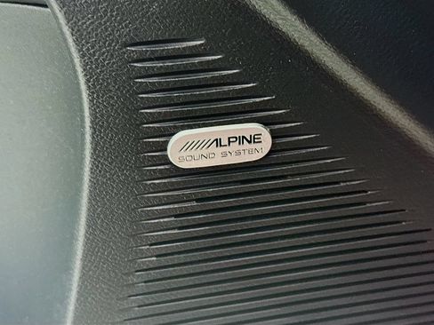 Used 2015 Dodge Challenger R/T Plus RWD image 19
