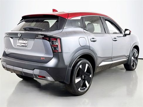 Used 2025 Nissan Kicks SR image 4