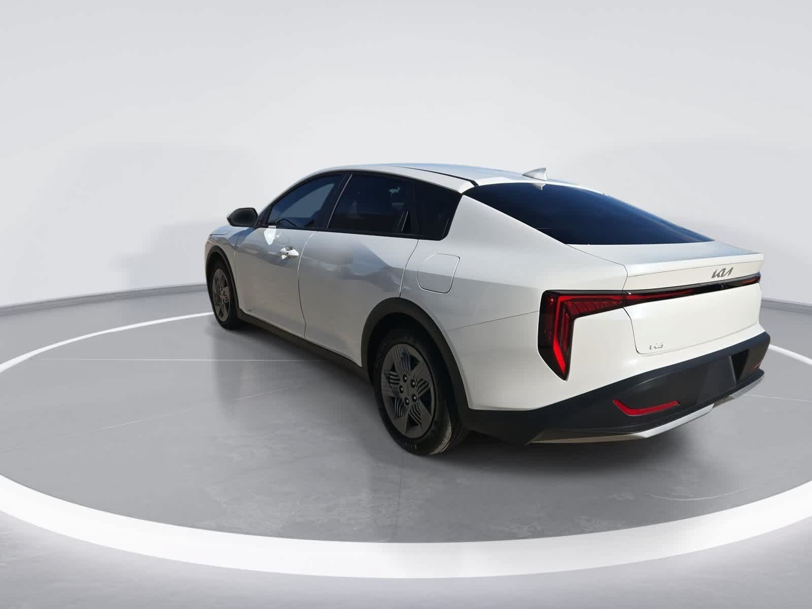 Used 2025 Kia K4 FWD image 6