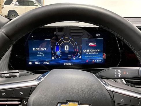 Used 2025 Chevrolet Equinox LT image 13