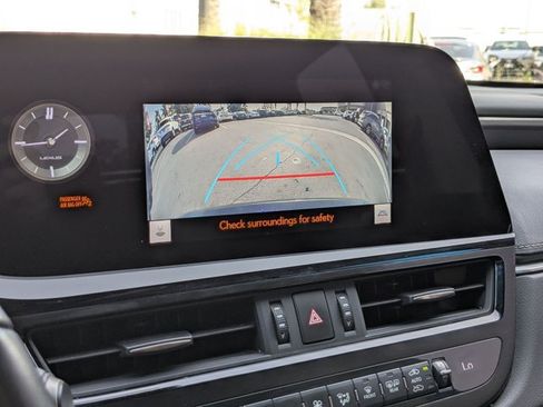 Used 2024 Lexus ES 350 w/ Accessory Package (Z1) FWD image 13