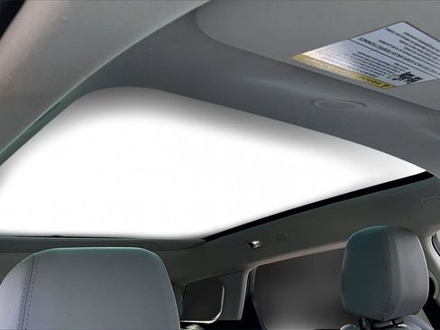 Used 2022 Land Rover Range Rover Evoque SE image 25