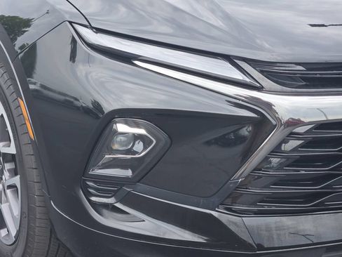 Used 2025 Chevrolet Blazer RS FWD image 8