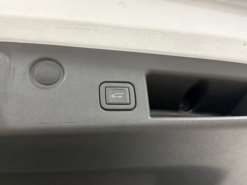 Used 2024 Chevrolet Equinox LT w/ LPO, Floor Liner Package image 28