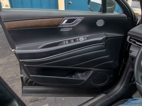 Used 2024 Genesis GV80 2.5T image 11