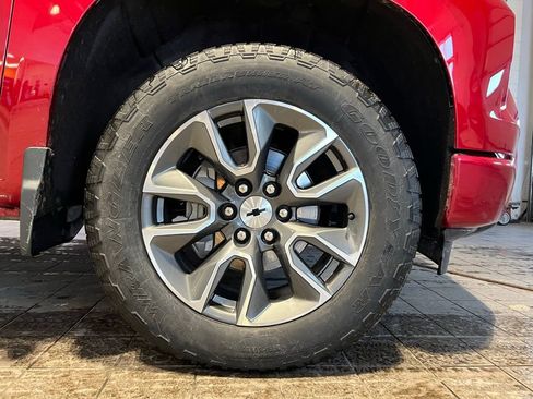 Used 2023 Chevrolet Silverado 1500 RST AWD/4WD image 12