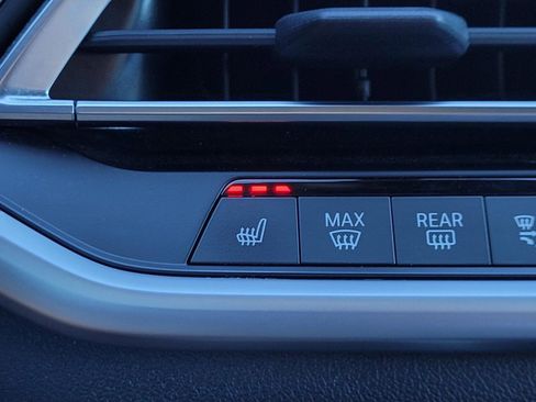 Used 2022 BMW X5 xDrive40i w/ Premium Package image 22