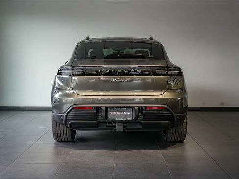 New 2026 Porsche Macan 4 Electric AWD/4WD image 6