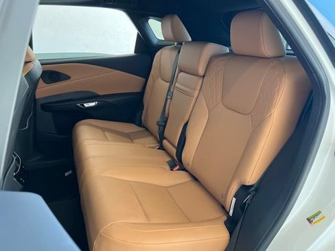 Certified 2025 Lexus RX 350 FWD w/ Technology Package image 38