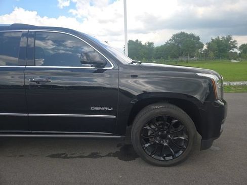 Used 2019 GMC Yukon Denali w/ Denali Ultimate Package AWD/4WD image 5