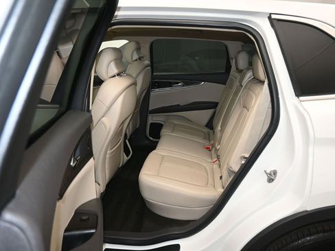 Used 2020 Lincoln Nautilus Reserve w/ Equipment Group 201A image 38